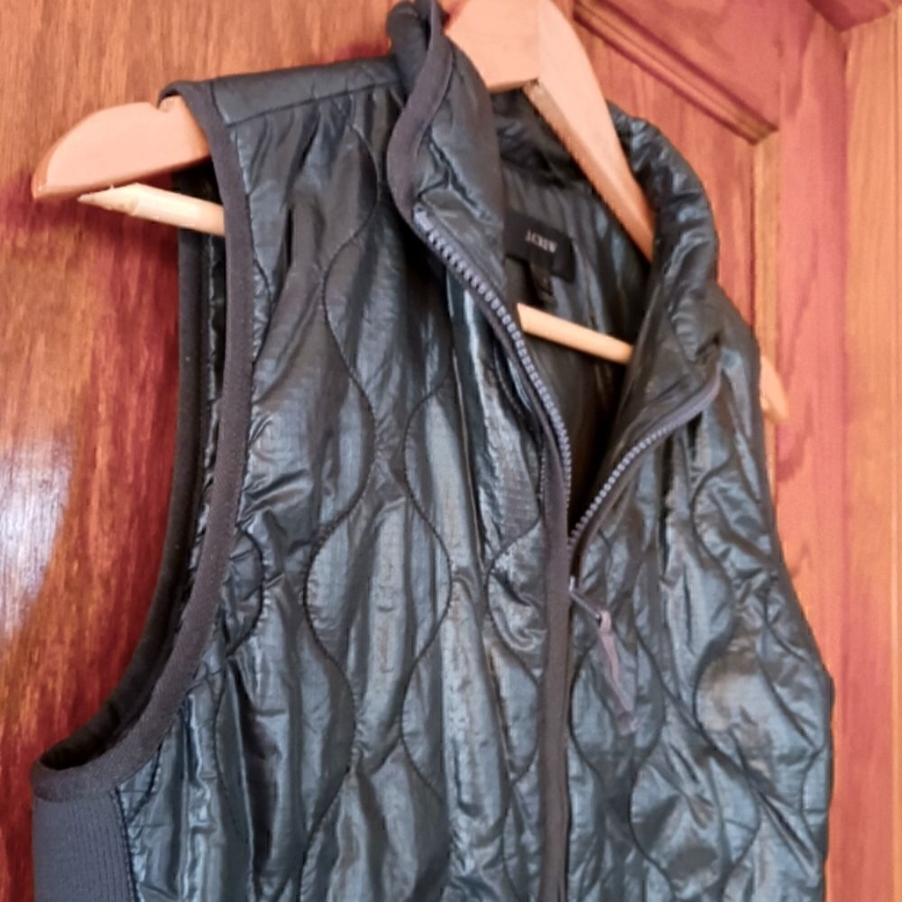 J CREW Quilted Puffer Vest Metallic - Picture 10 of 13